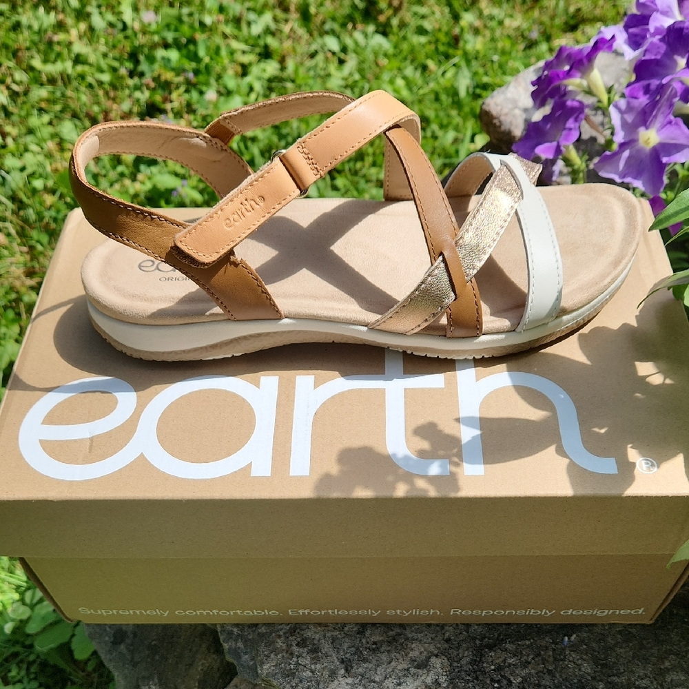 Earth Origins Tan, Rose Gold and White Strappy Sandals BNIB